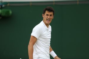 Bernard Tomic se queja en Wimbledon