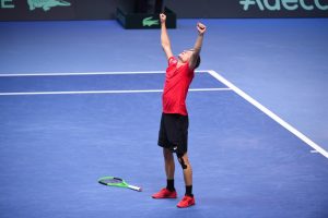 Goffin celebra la victoria ante Tsonga