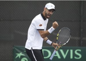 Ricardo Rodríguez celebra un punto en Copa Davis con Venezuela