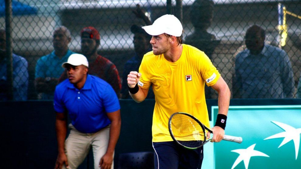 Joao Pedro Sorgi celebra un punto con Brasil en Copa Davis