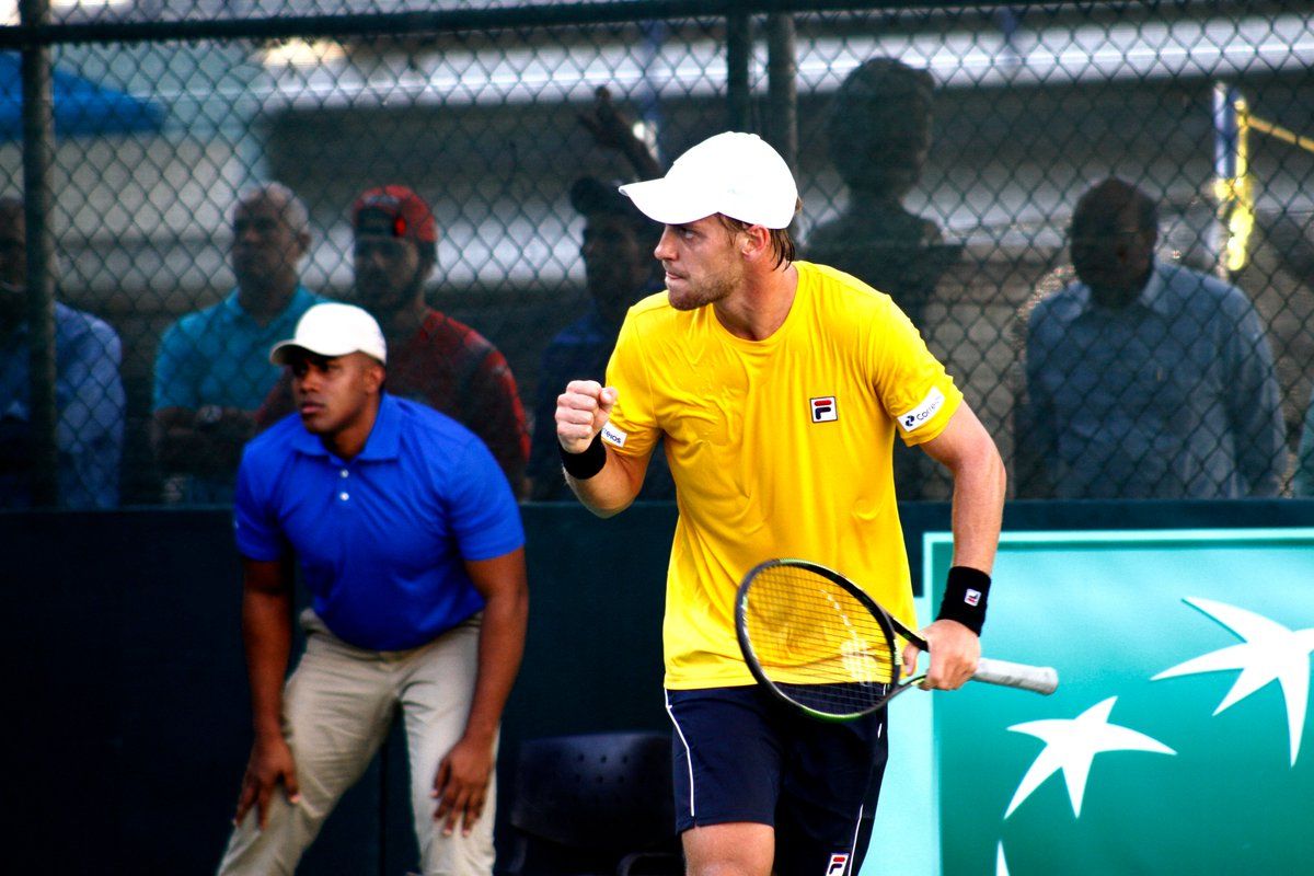 Joao Pedro Sorgi celebra un punto con Brasil en Copa Davis