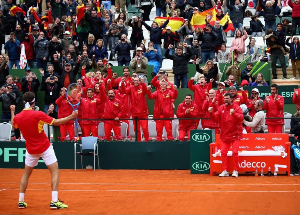 Albert Ramos celebra el pase de España a cuartos de final en la Copa Davis