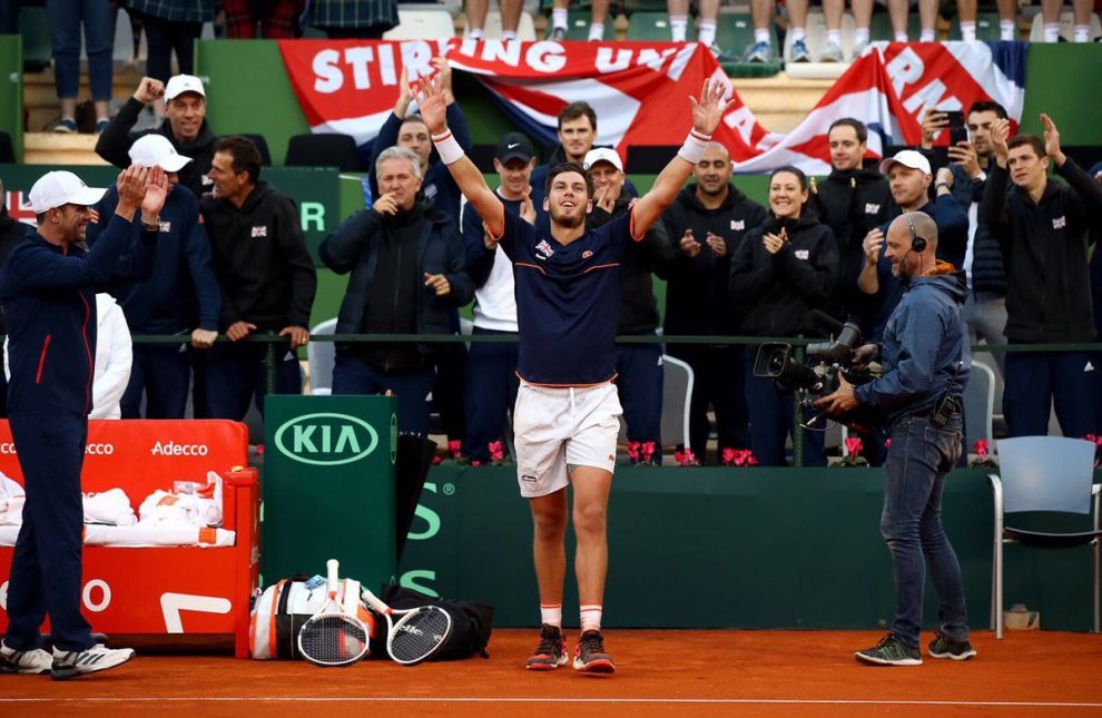 Cameron Norrie celebra el triunfo en Copa Davis ante España