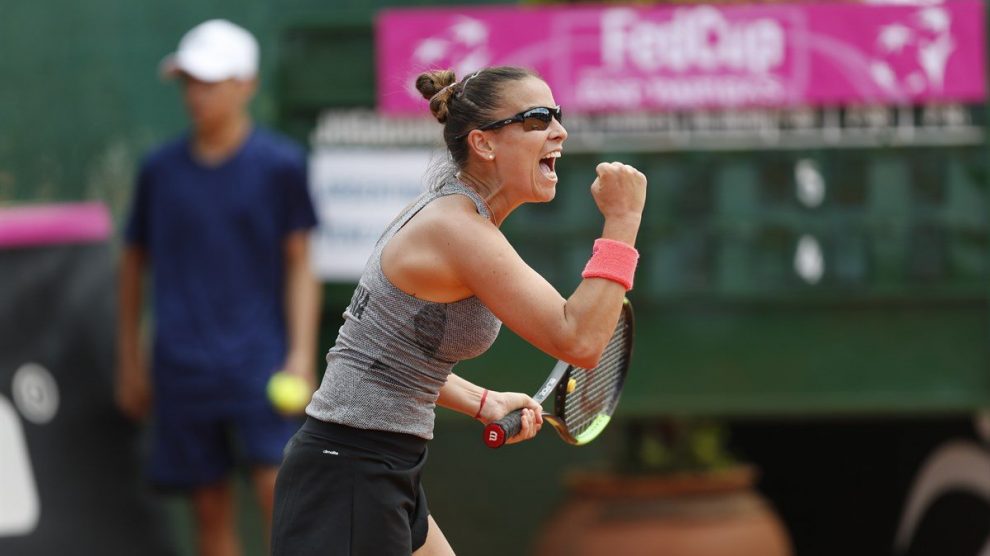 Paula Ormaechea celebra el triunfo con Argentina en la Fed Cup