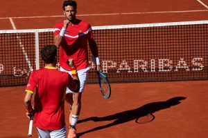 Feliciano López y Carreño celebran un punto con España en la Copa Davis