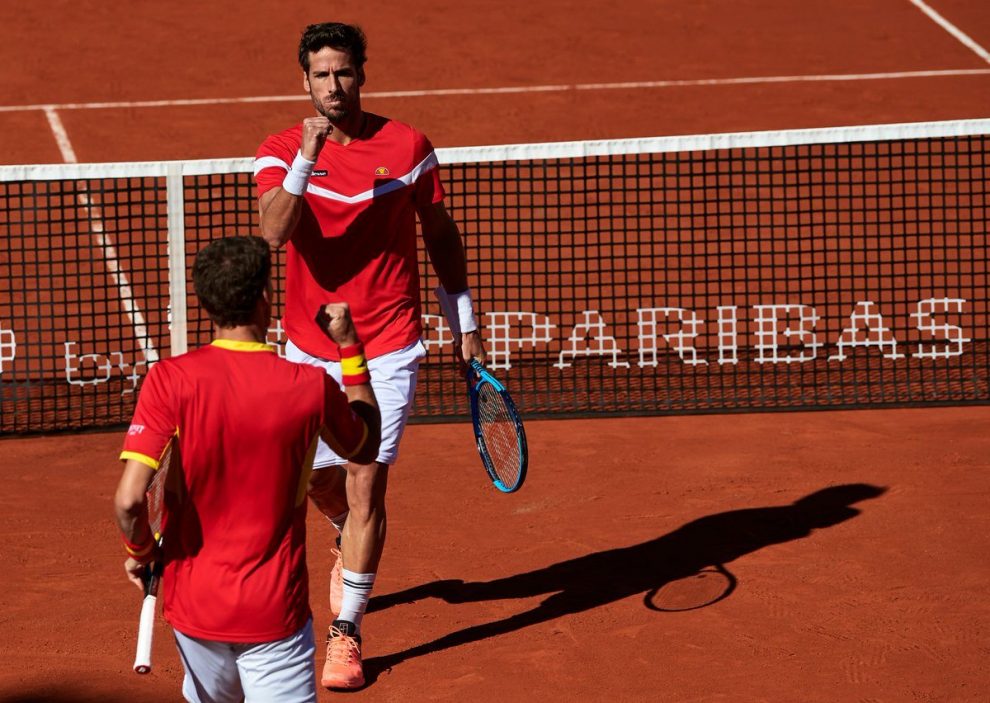 Feliciano López y Carreño celebran un punto con España en la Copa Davis