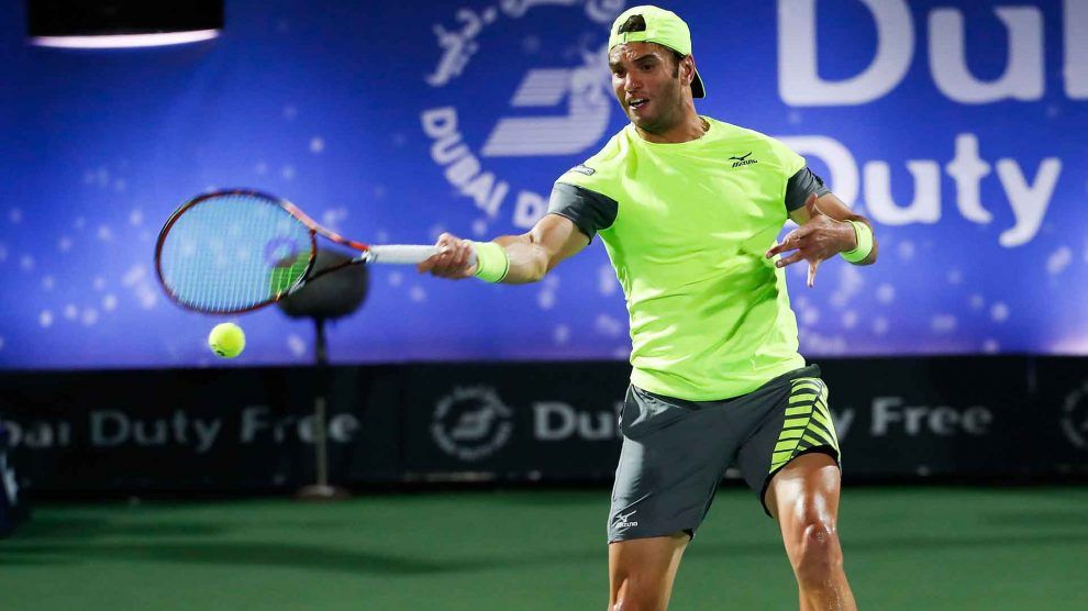 Jaziri golpea un derecha en el ATP de Dubai