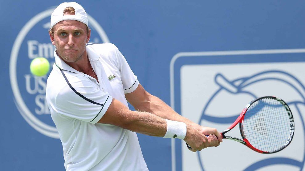 Denis Kudla golpea un revés en el Abierto de Atlanta