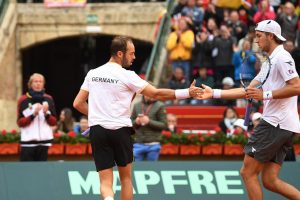 Puetz y Struff celebran un punto en la Copa Davis