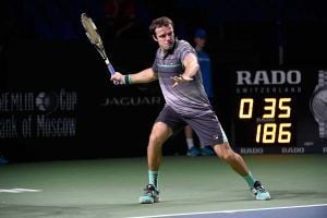 Gabashvili golpeando una derecha