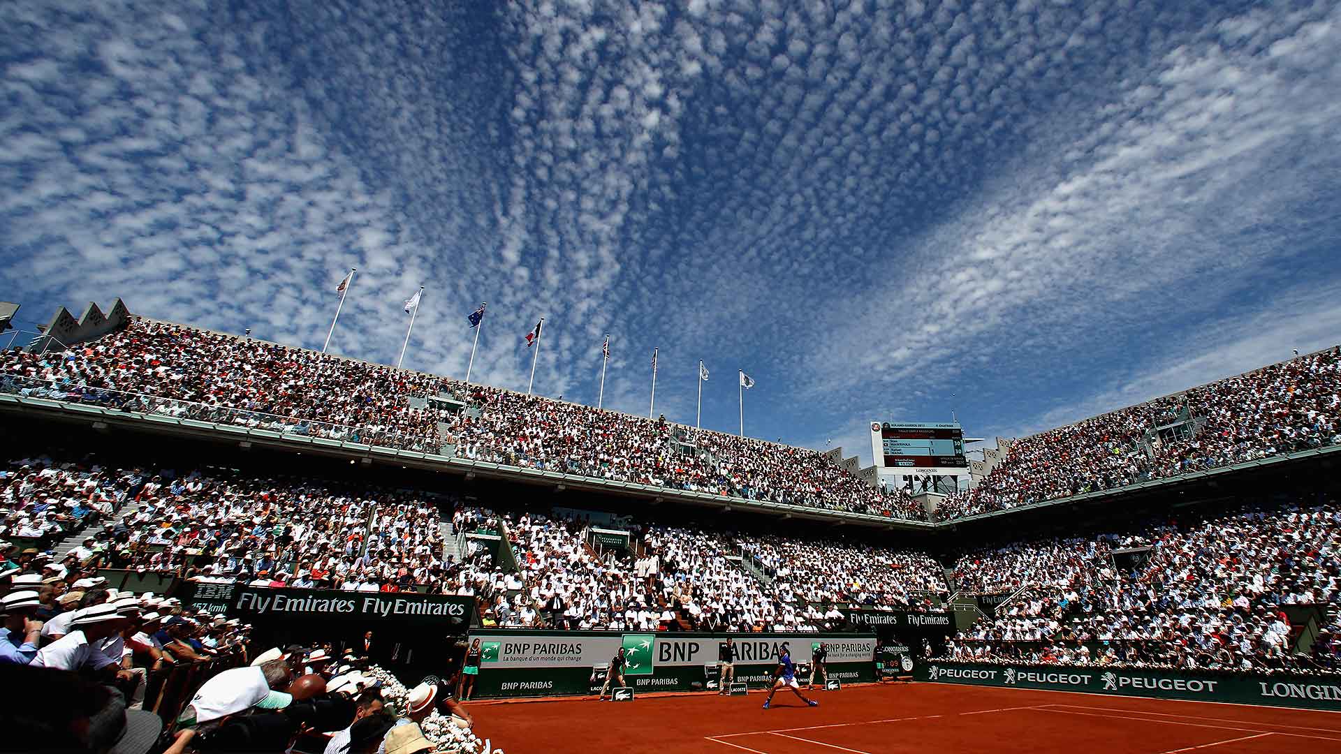 Nadal en la pista central disputando la fina en Roland Garrosl