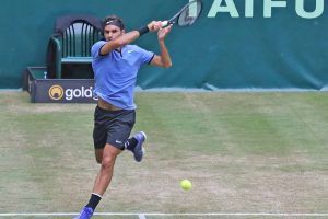 Jugadores que ganaron a Roger Federer una final en hierba