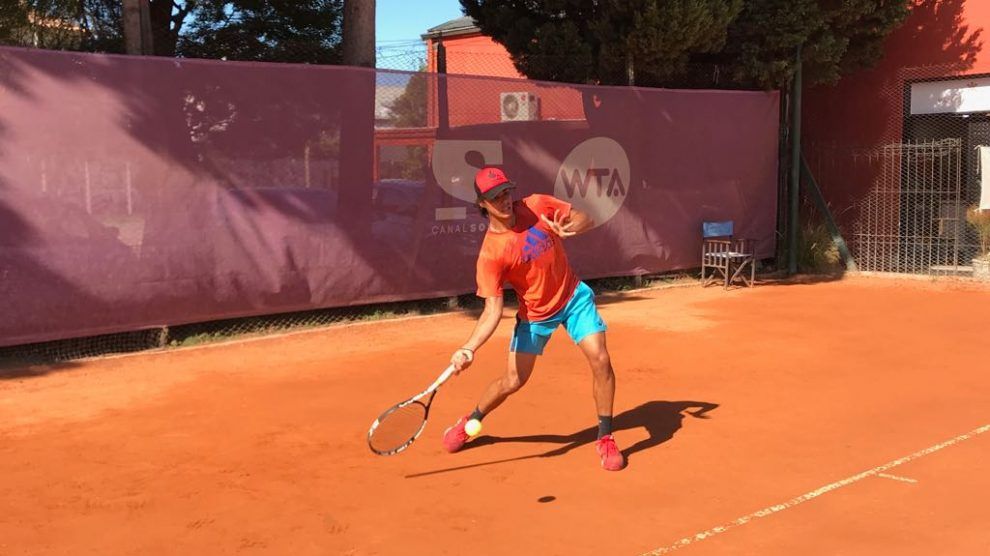 Alan Postay devuelve durante un entrenamiento! Foto: Alan Postay