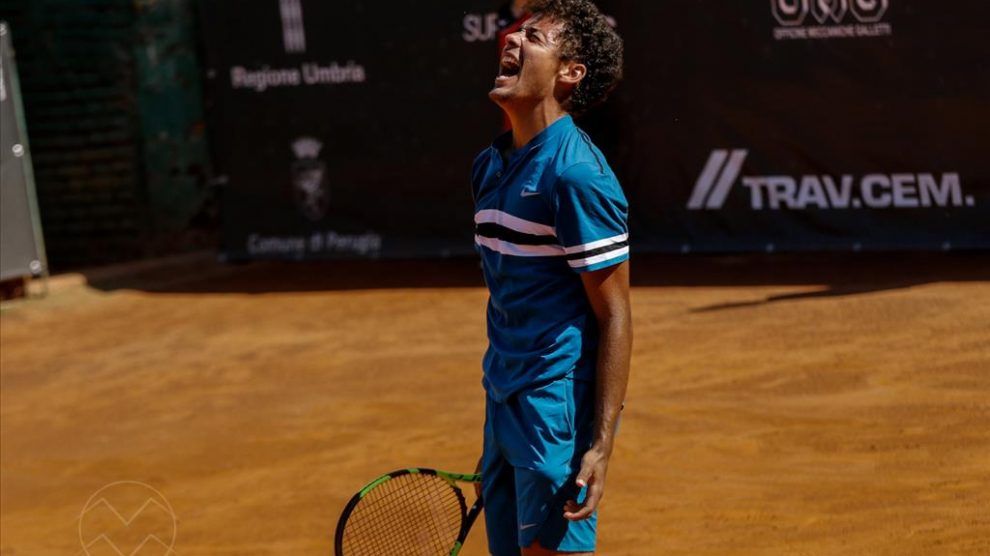 Ulises Blanch celebra el triunfo en el Challenger de Perugia