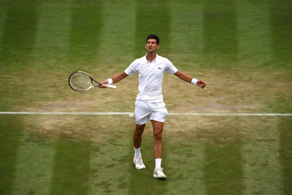 Djokovic celebra el triunfo ante Khachanov en Wimbledon