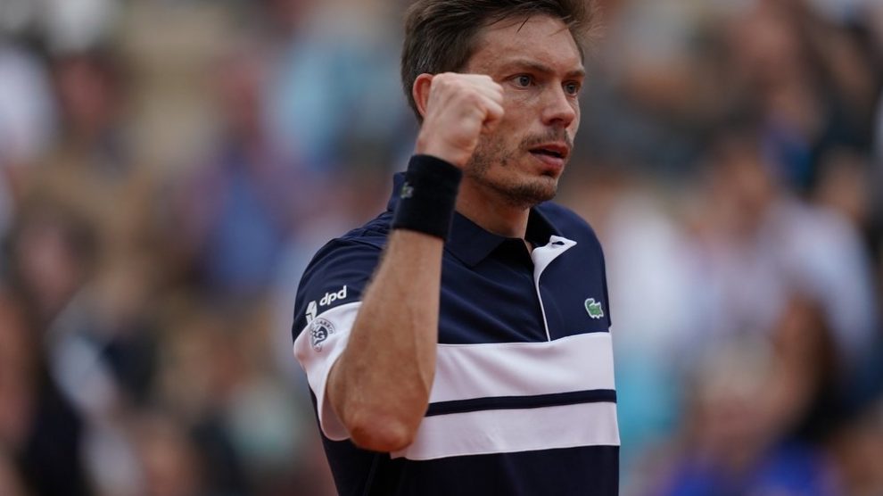 Mahut celebra un punto en Roland Garros