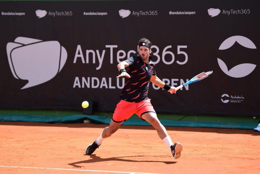 Feliciano arranca con solidez en Marbella