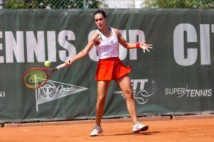 Párrizas campeona W25 Grado