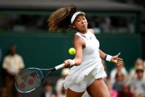 Naomi Osaka baja Wimbledon