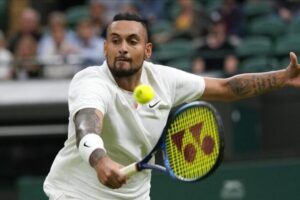 kyrgios lesión wimbledon 2021