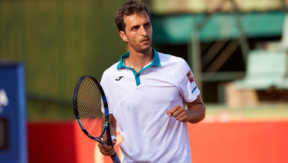 Ramos supera a Ajdukovic en el ATP Umag