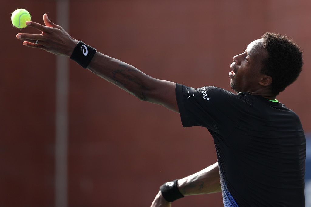 Monfils apabulla a Bublik en hora y media