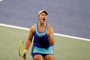 Krejcikova Swiatek WTA Dubái