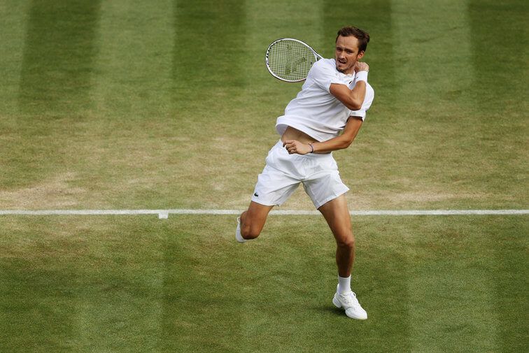 medvedev problemas wimbledon 2022
