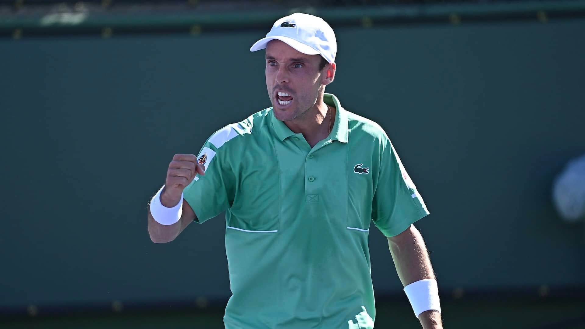 Bautista avanza con rapidez en el Miami Open