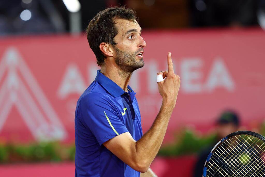 Ramos remonta a Kwon en el ATP Estoril