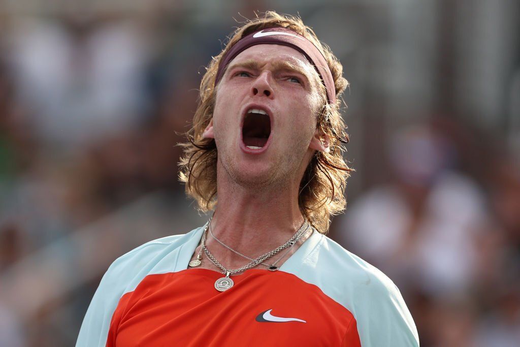 Rublev remonta en una batalla en el US Open