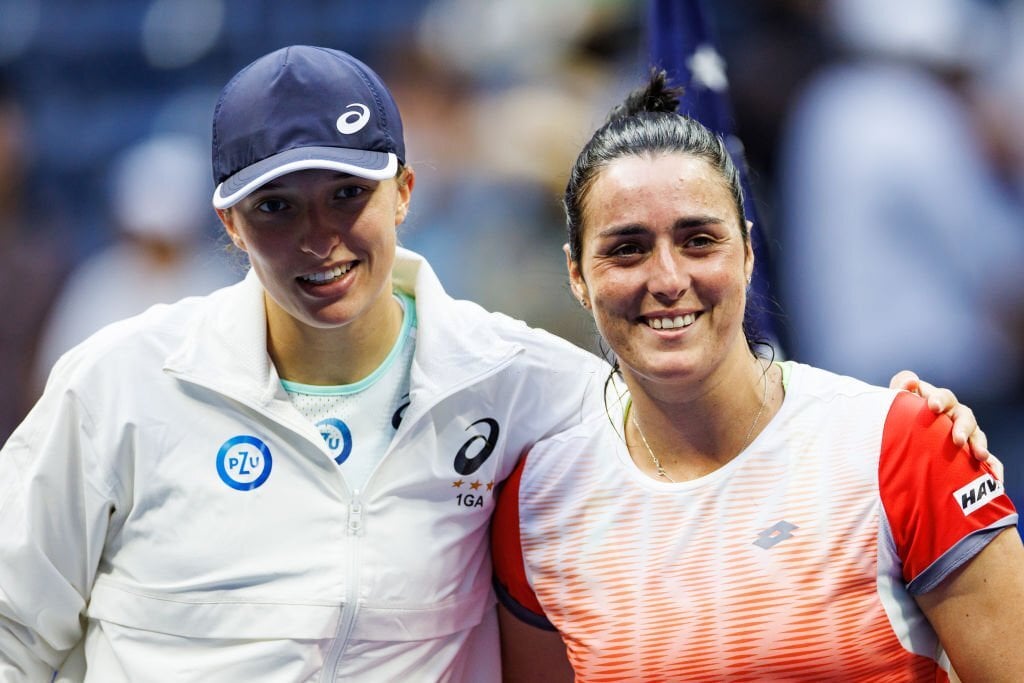 Swiatek and Jabeur qualified for the WTA finals