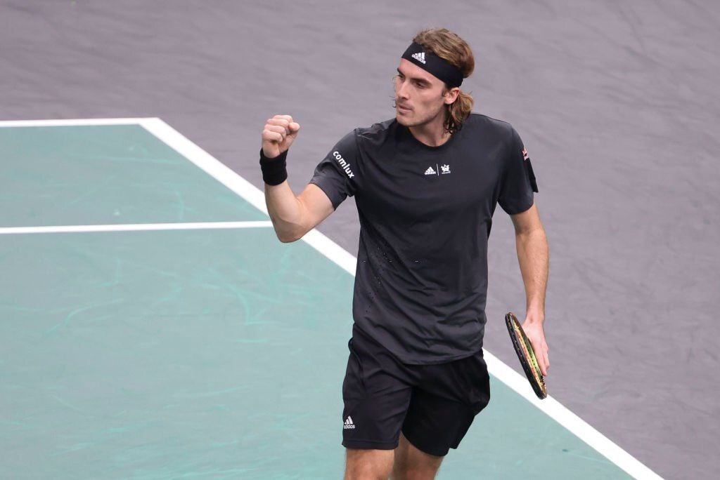 Tsitsipas Chispa Vuelto Felíz