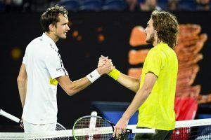 televisión horario nitto atp finals medvedev tsitsipas
