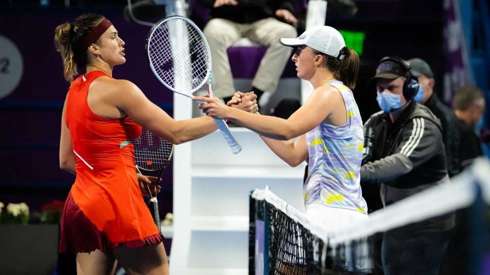 televisión horario world tennis league swiatek sabalenka