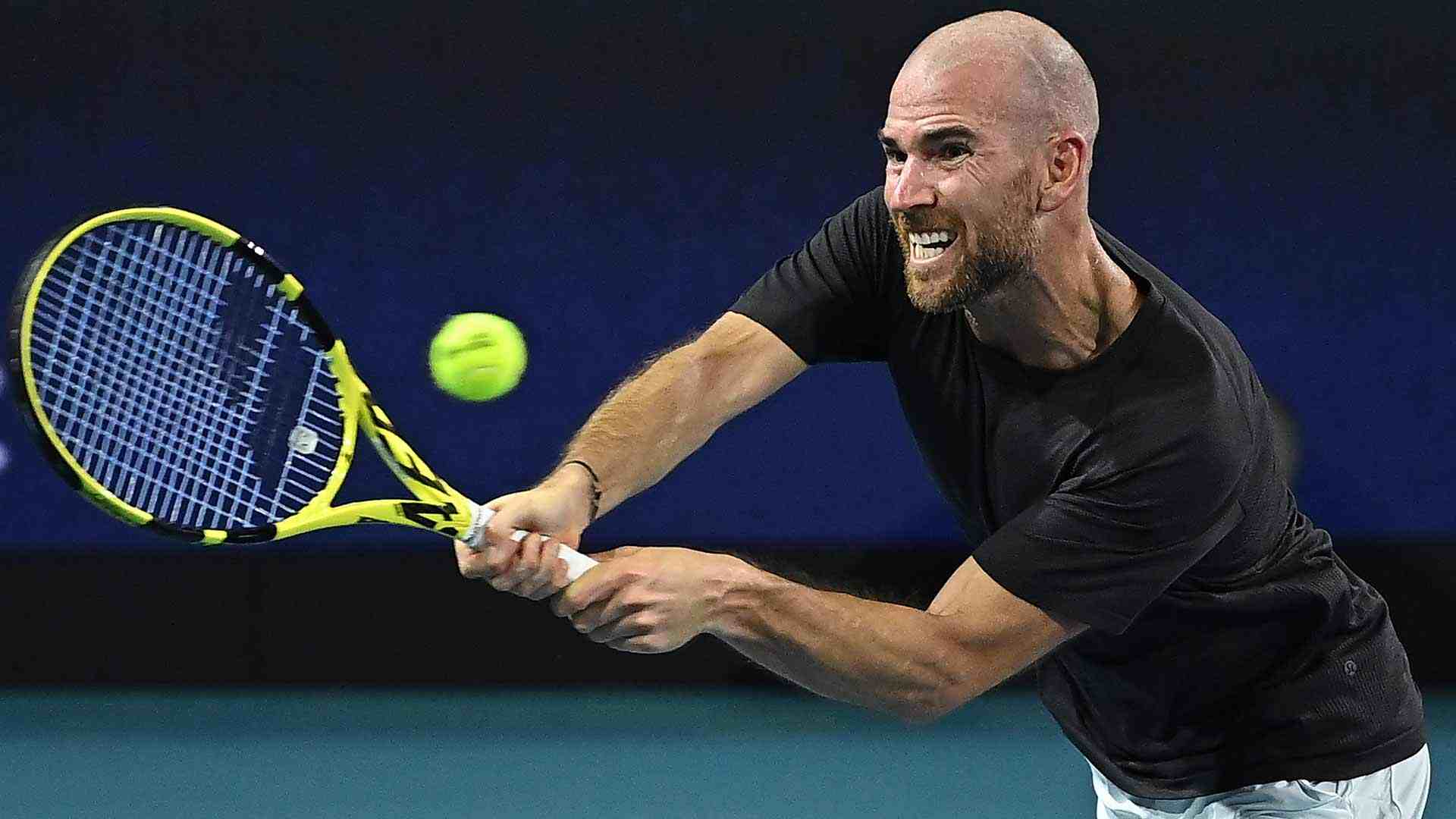 Mannarino arrasa ante Federico Coria