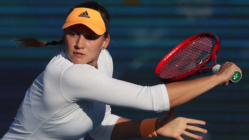 swiatek rybakina world tennis league