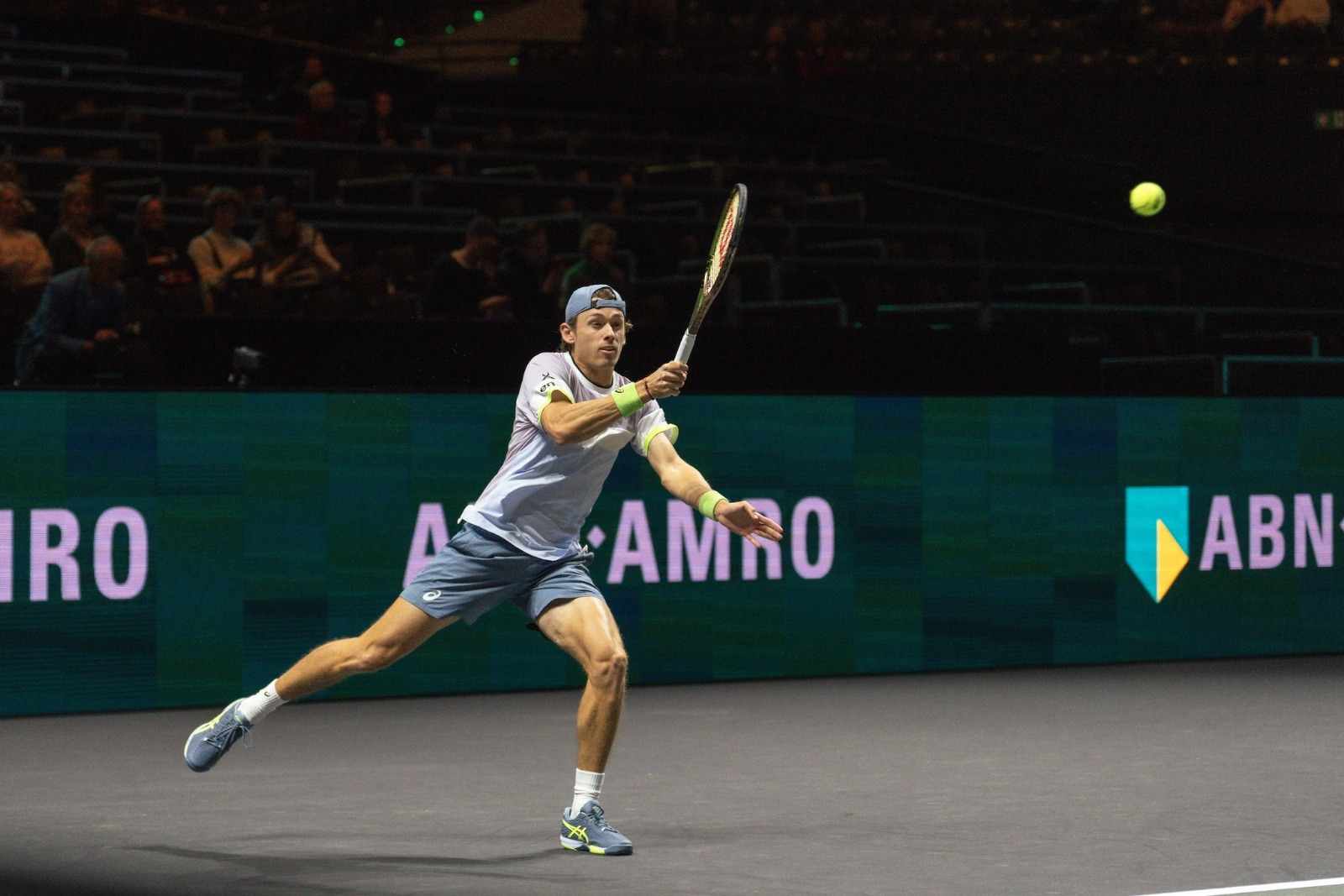 De Miñaur saca adelante el partido ante Cressy