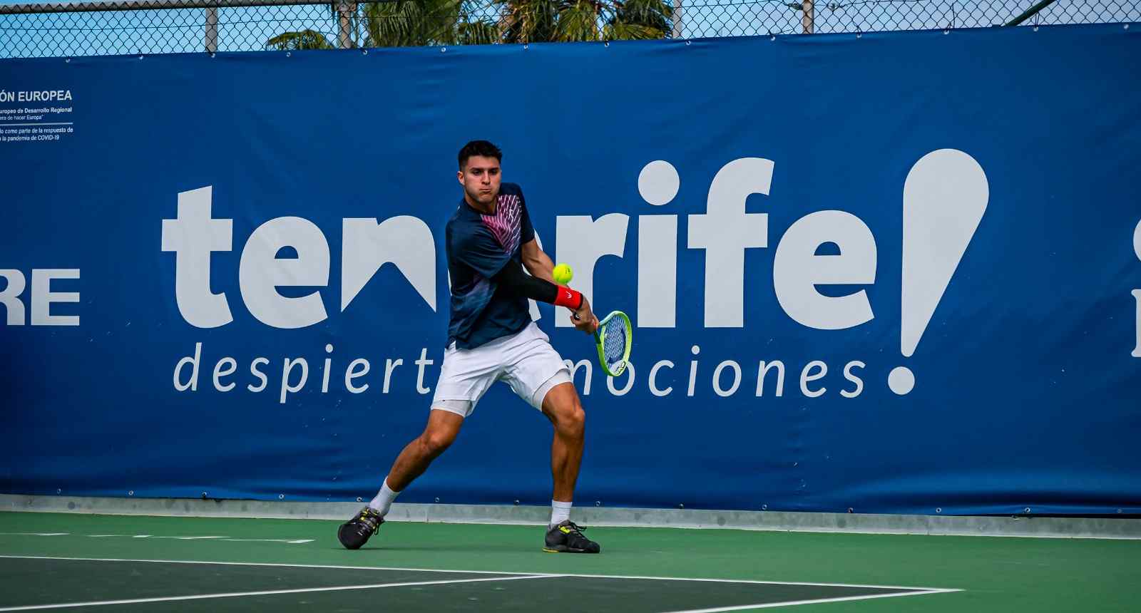 Pablo Llamas avanza tras retiro de Taberner y cae Rincón