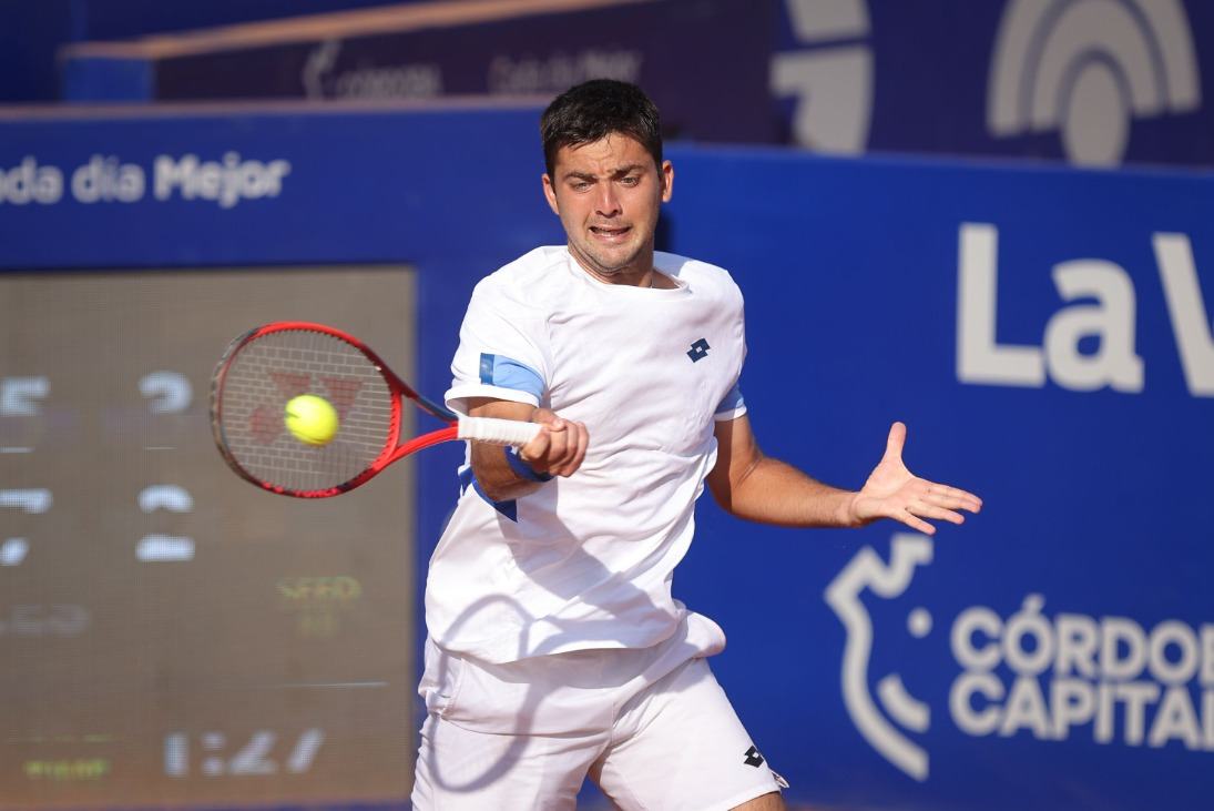Barrios remonta a Zapata en el Córdoba Open