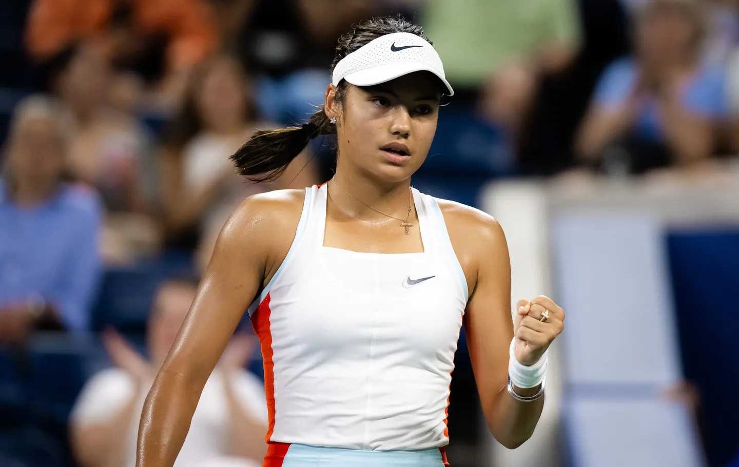 Raducanu sigue con confianza en Indian Wells