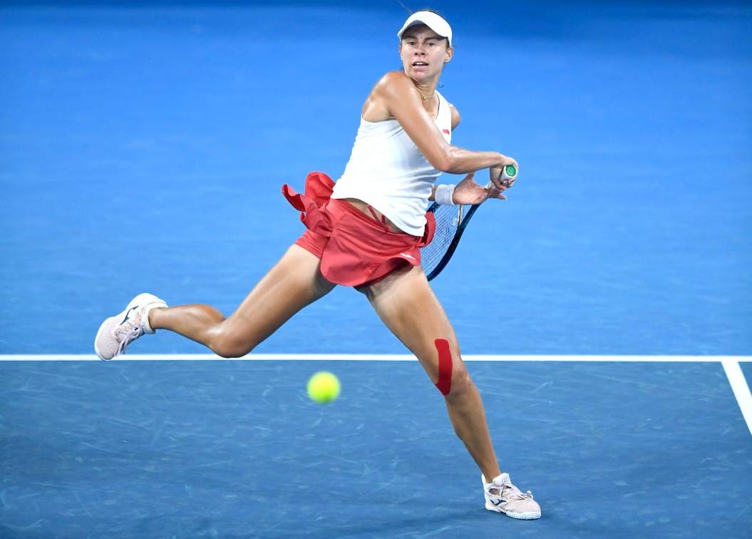 Linette supera a Vika Azarenka en Miami