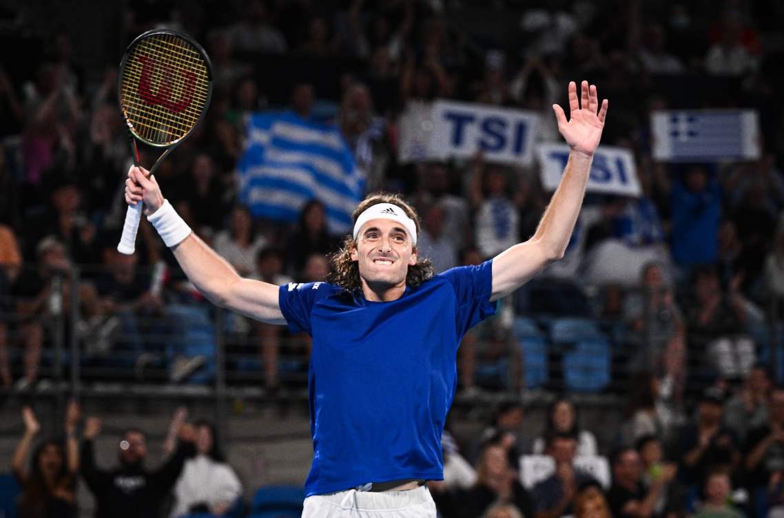 Tsitsipas supera a un combativo Garín en Miami