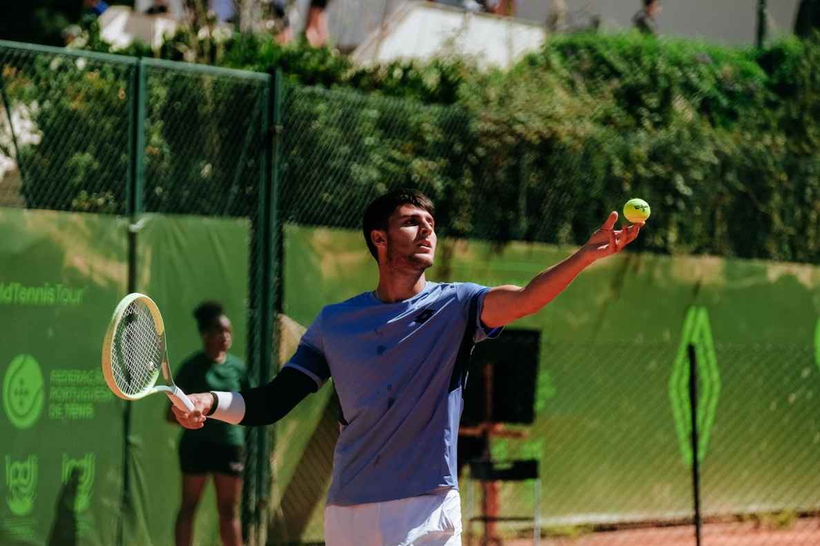 Llamas y Mérida siguen ganando en Oeiras