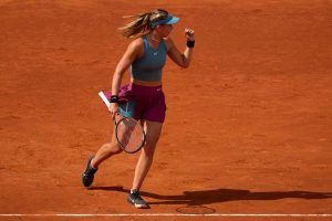 badosa jugando bien disfrutando