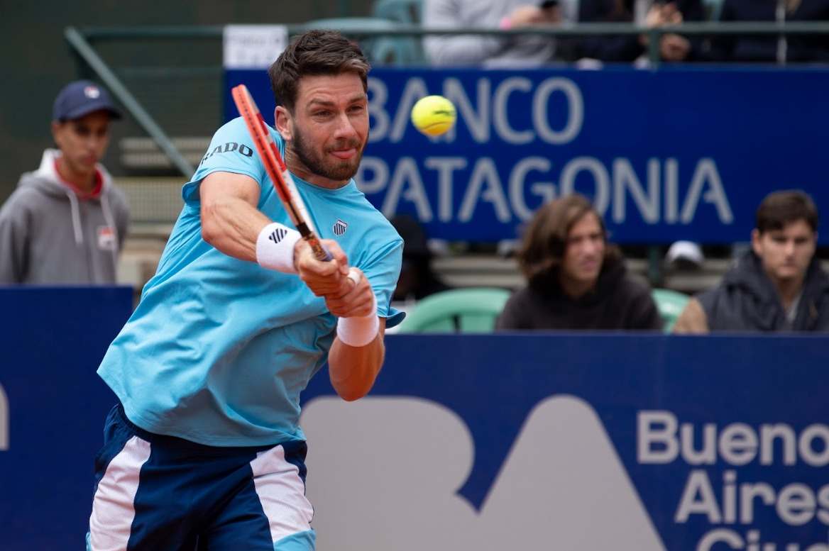 Norrie vence a un peleón Báez en Lyon