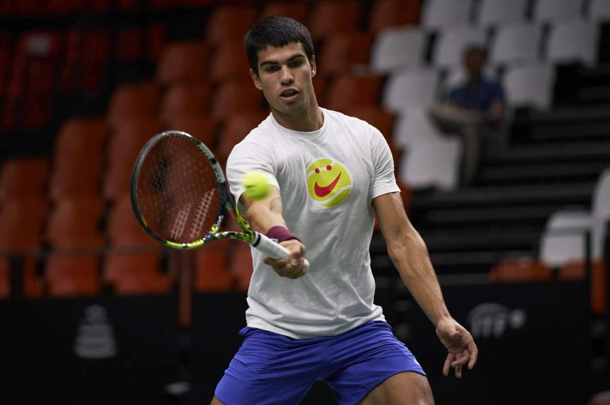 Alcaraz se pone a punto en Roland Garros