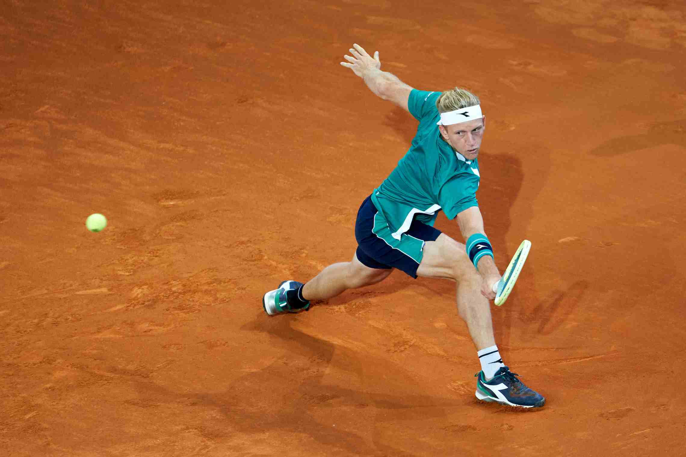 Davidovich puede con Van Assche y avanza en París