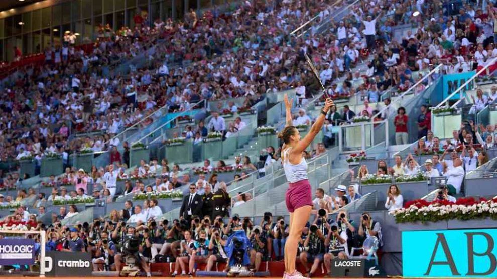 sabalenka increíble ganar swiatek tierra