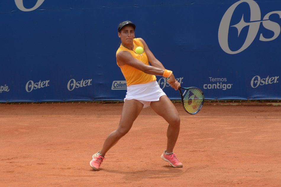 Carlé y Podoroska empiezan bien en Valencia